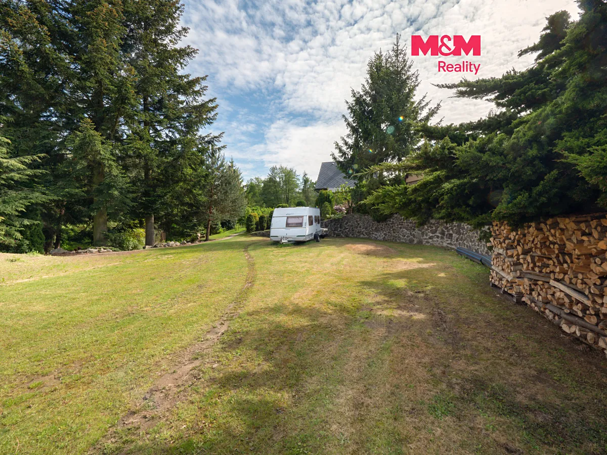 Prodej stavebního pozemku 1100 m²